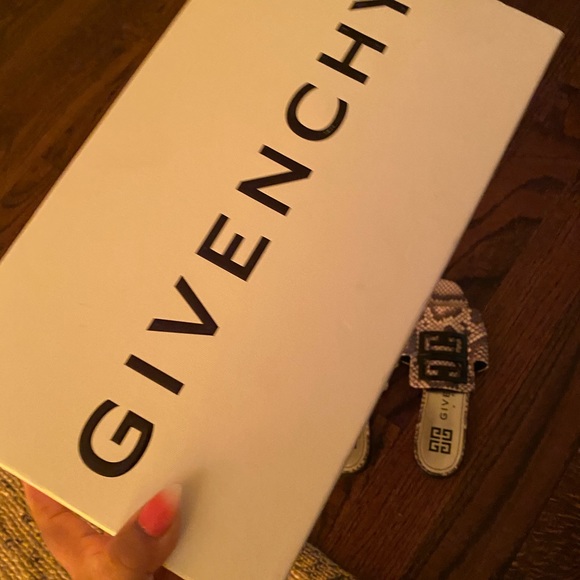 Givenchy sandals size 7 just like new - Picture 7 of 13